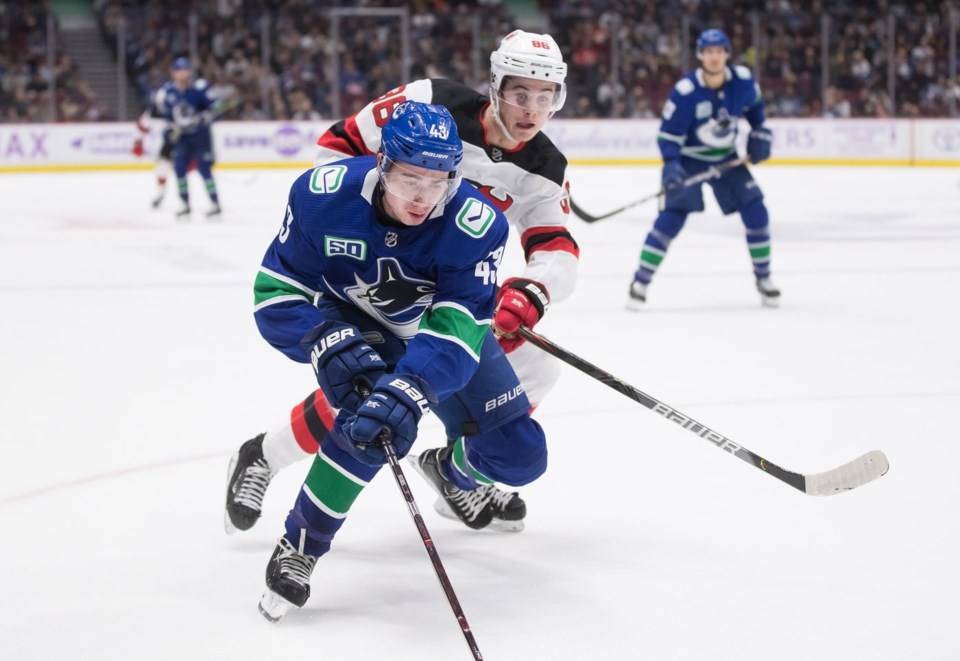 Quinn Hughes forholder sig tavs om sin brors bemærkninger